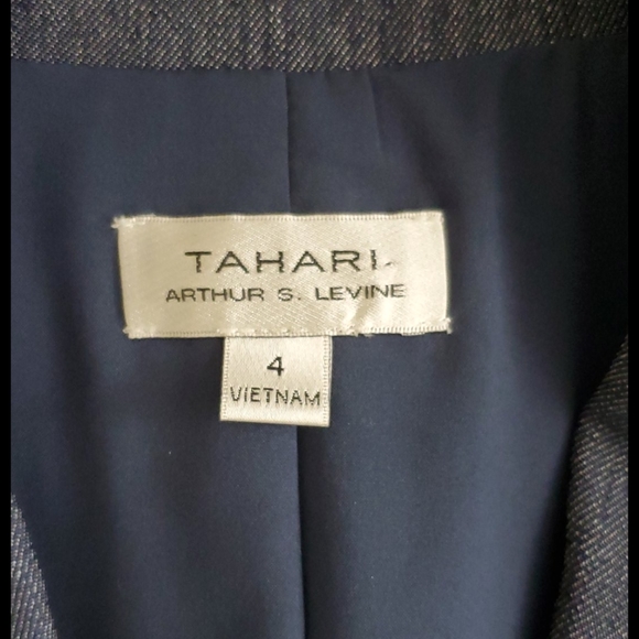 Tahari blue denim color blazer - Picture 2 of 9